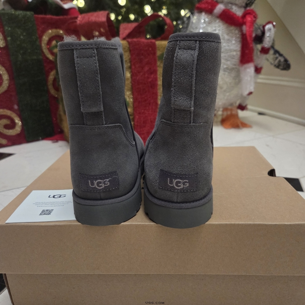 BRAND NEW UGG Gray Boots 12W/10.5M